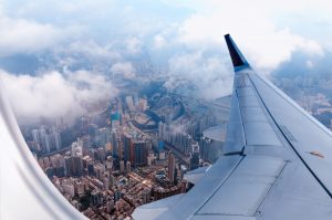 Viajes largos en avión 5 tips para aprovechar la experiencia al máximo