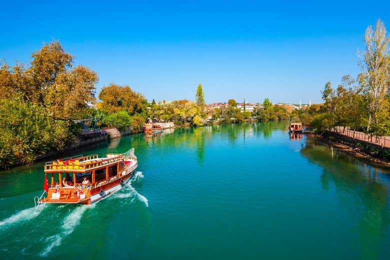 Excursión Al Bazar de Manavgat en Barco Desde Side - Civitatis