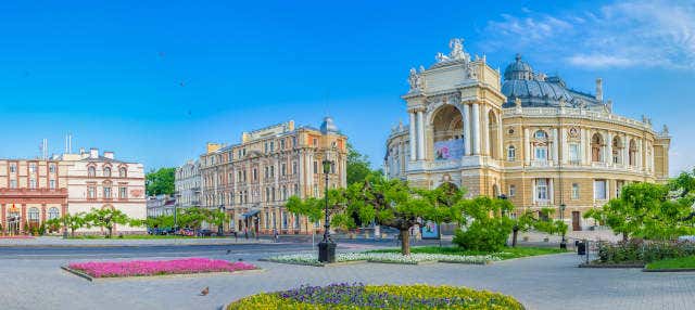 Tour por el Teatro de Ópera y Ballet de Odesa - Civitatis.com