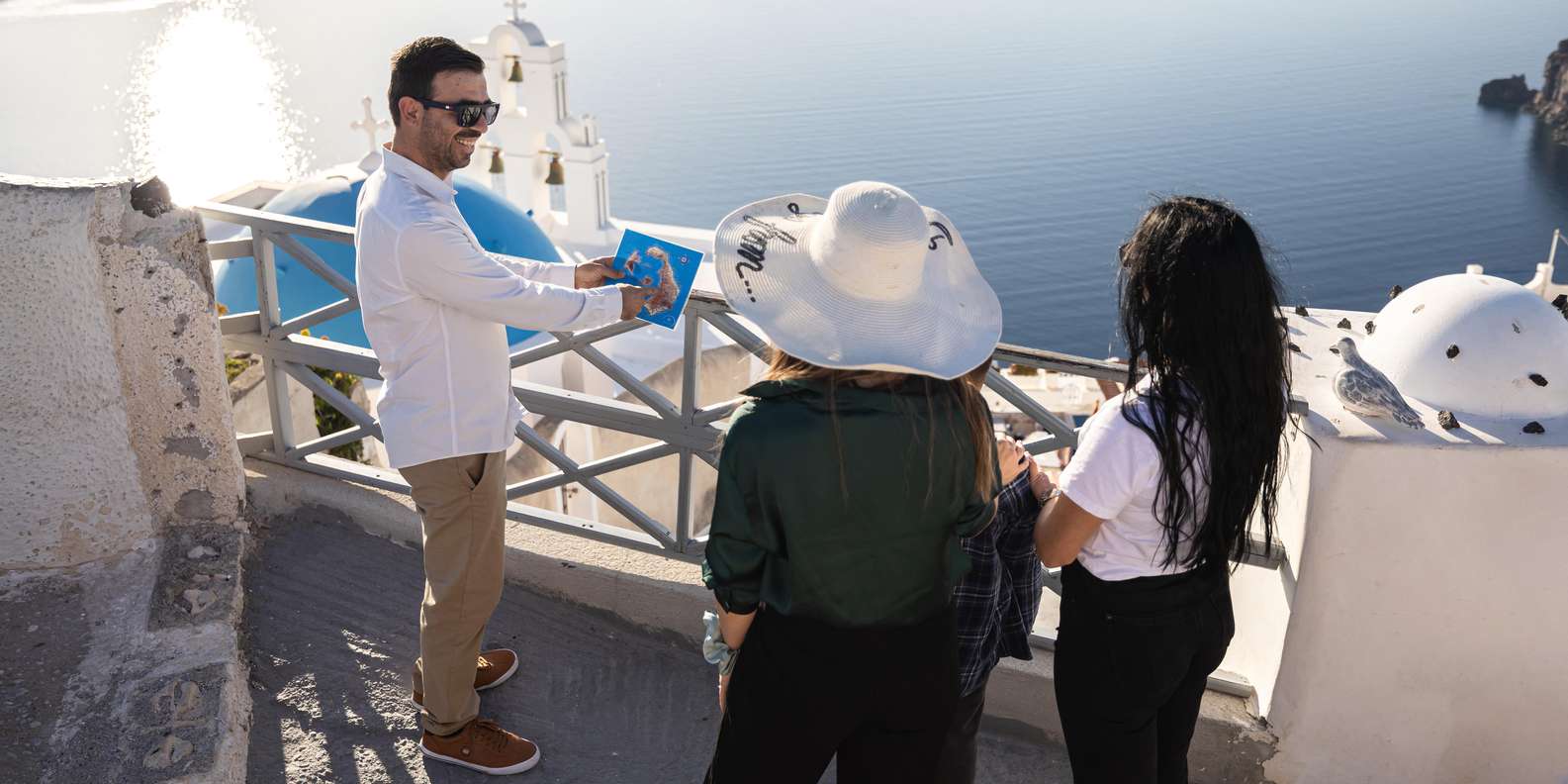 Tour privado personalizable en Santorini con un guía local ...