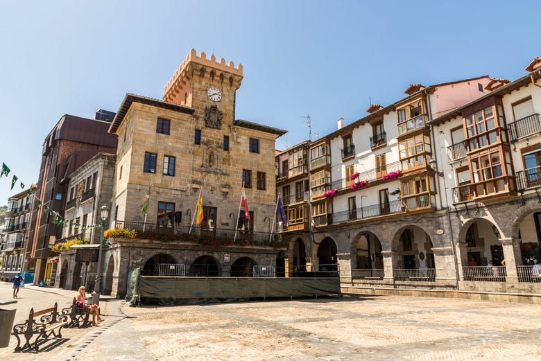 Visita guiada por Castro Urdiales: conoce sus encantos con un ...