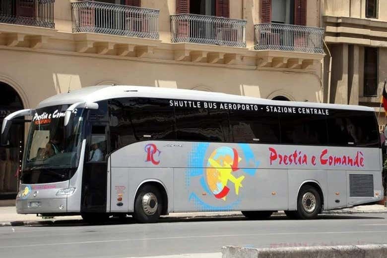 Autobús entre el Aeropuerto Punta Raisi y Palermo - Civitatis.com