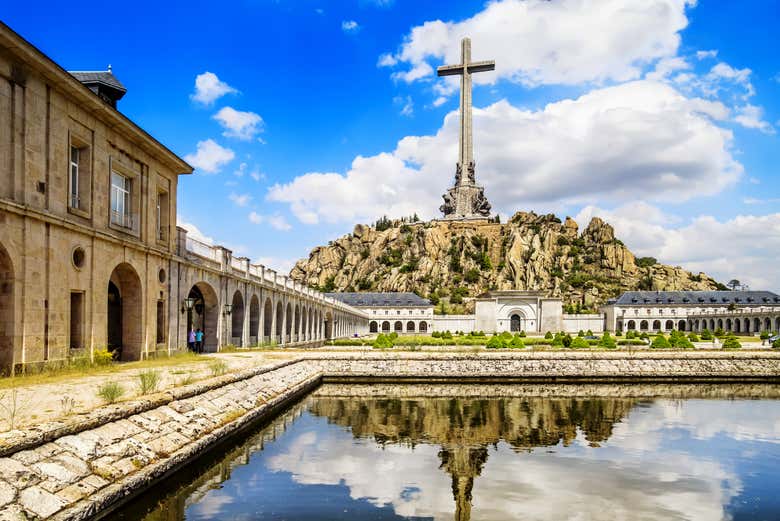 Entrada Al Valle de Cuelgamuros, San Lorenzo de El Escorial