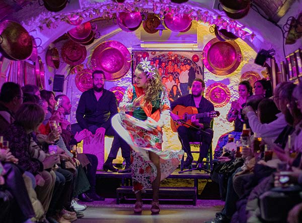 Cueva de la Rocío Flamenco Granada - Zambra y Restaurante