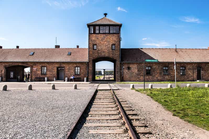 Entrada Auschwitz y Tour de Día completo desde Cracovia ...