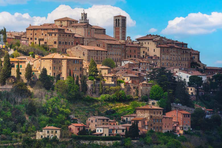 Excursión A Montepulciano y Montalcino + Cata de Vinos Desde Roma