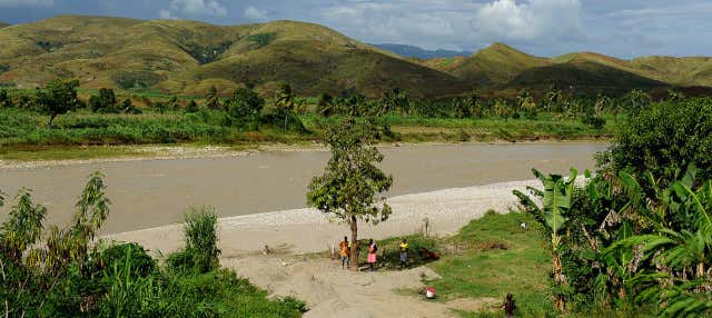 Excursión A Salto de Agua y Artibonite Desde Puerto Príncipe
