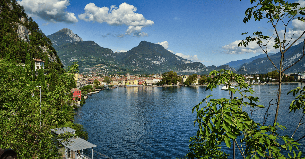 Desde Verona: Excursión de un día al Norte del Lago de Garda y ...