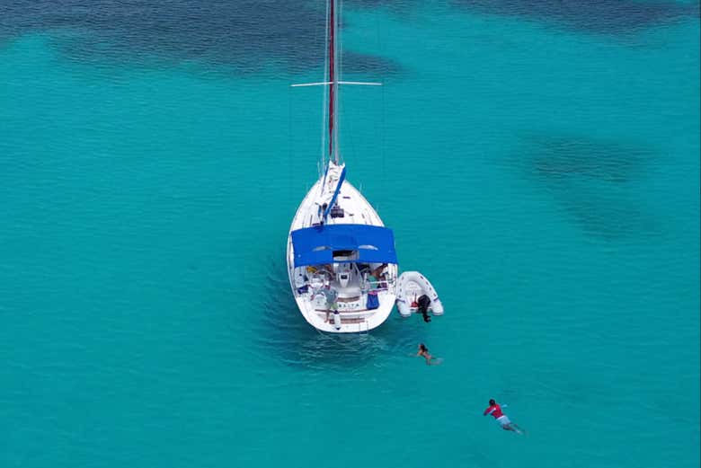 Excursión privada a Isla Catalina en Velero Desde la Romana