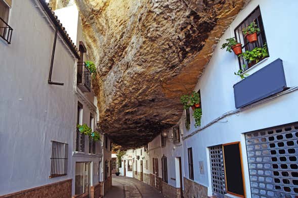 Tour gratuita por setenil de las bodegas - Reserva en civitatis.com