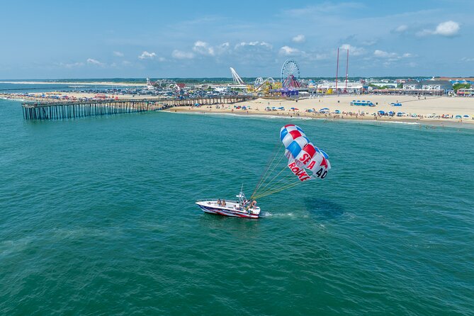Aventura para parasailing oceánica de 1 hora en Ocean City, MD