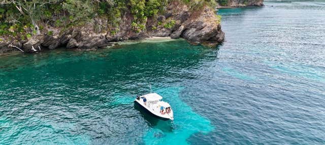 Paseo en Barco Privado Por Roatán - Reserva en Civitatis.com