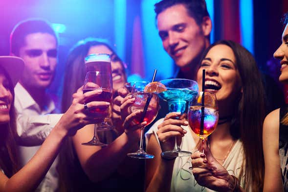 Pub Crawl ¡Tour de Fiesta por Marsella!