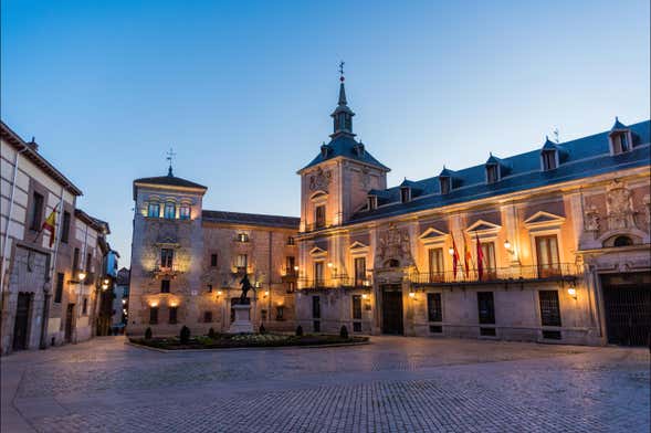 Tour de Misterios y Leyendas de Madrid - Reserva en Civitatis.com