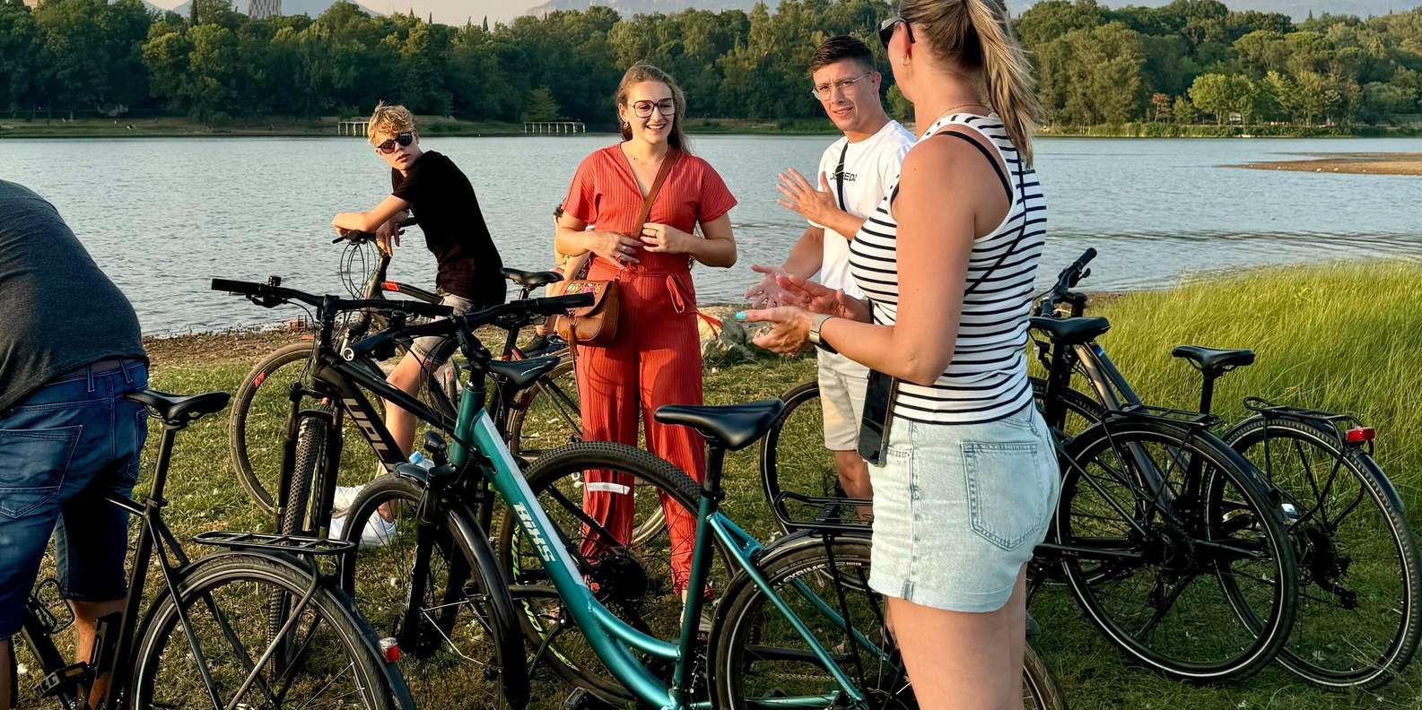 Tour en bicicleta por tirana: visita Guiada y Tour Cultural De la Ciudadad