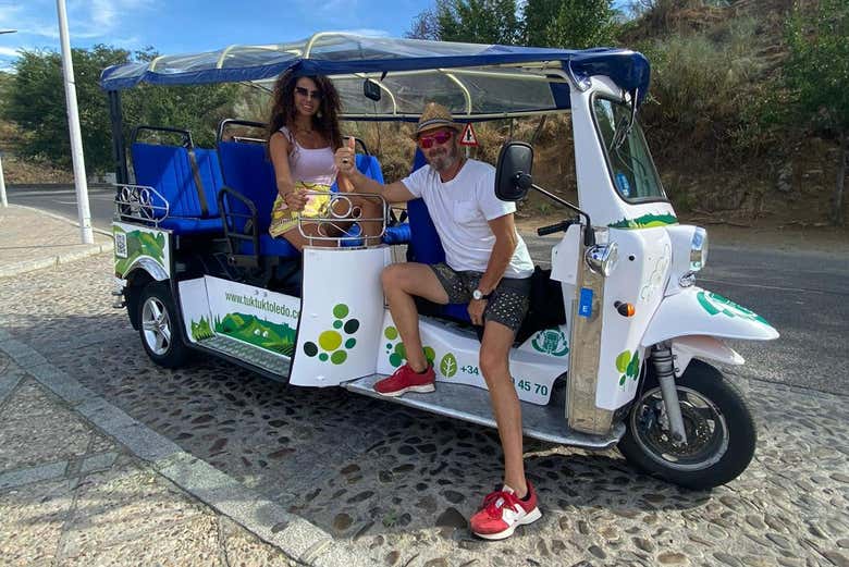 Tour en tuk tuk por toledo - reserva en línea en civitatis.com