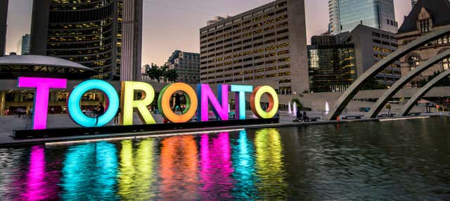 Tour Nocturno Por Toronto + CN Tower O Paseo en Barco - Civitatis