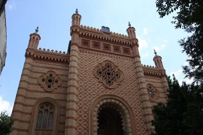 2025) Tour Privado: Tour a Pie por El Barrio Judío de Bucarest Con ...