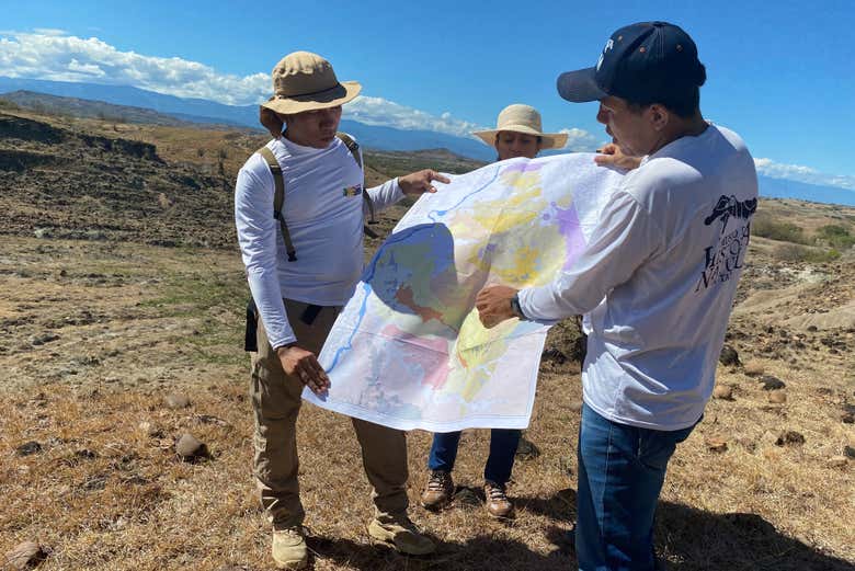 Tour por el Museo de Historia Natural de la Tatacoa + Taller de ...