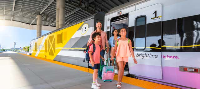 Tren de Alta Velocidad Brightline Entre Boca Ratón y Orlando