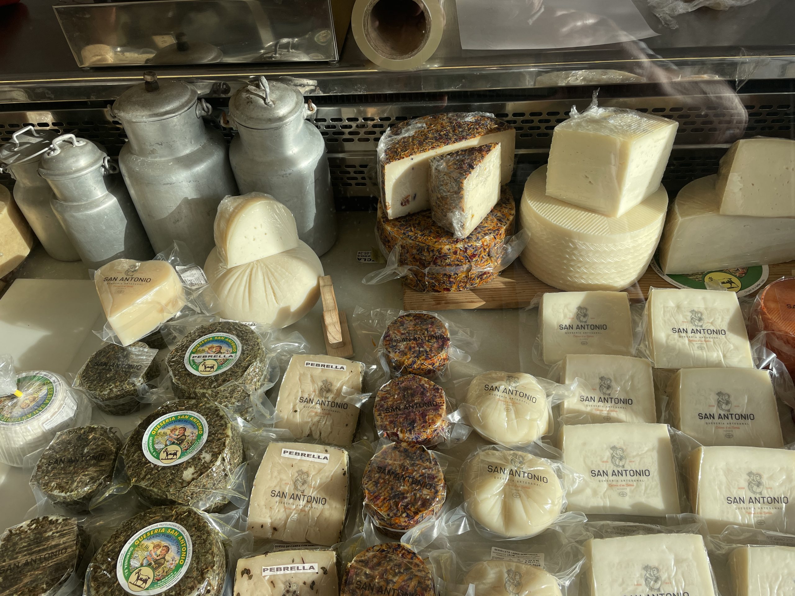 7 Razones Imperdibles Para Visitar una quesería en la Costa Blanca ...