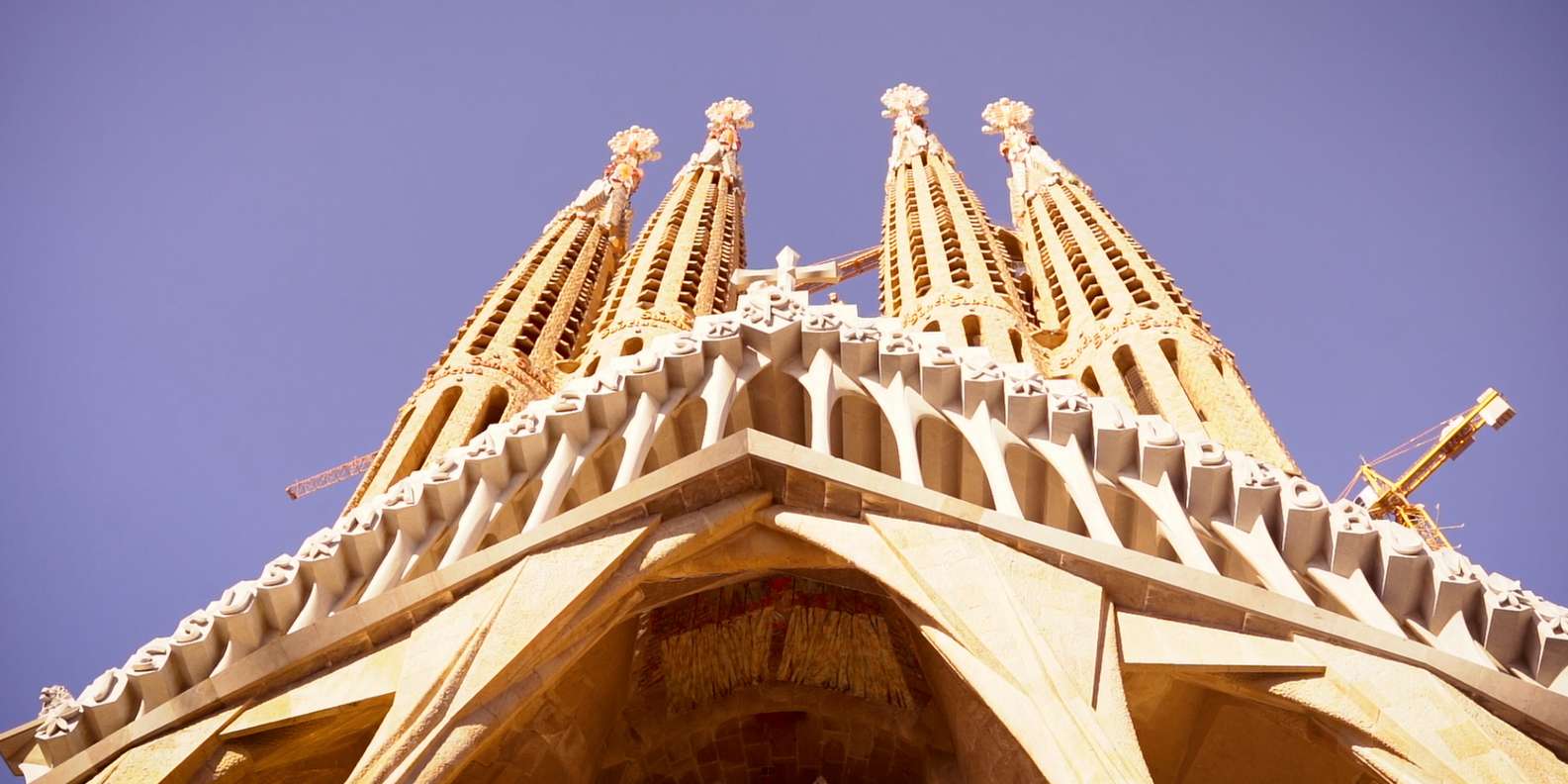 Barcelona: Visita Guiada Sin Hacer Cola a la Sagrada Familia