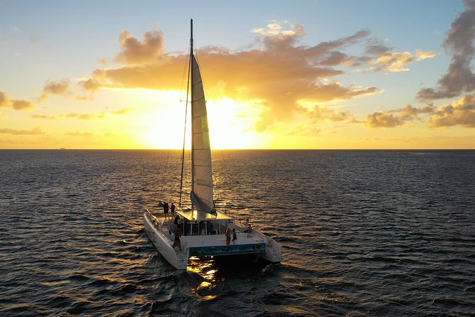Fiesta en Crucero Al Atardecer en Castries 2025