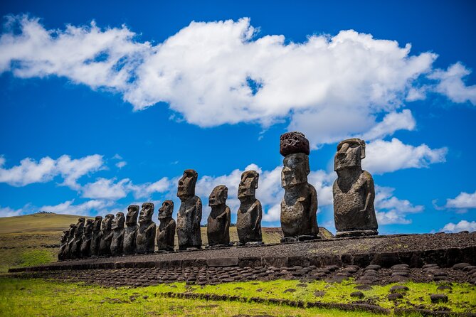 Recorrido de Día completar por la Isla de Pascua: Ahu Tongariki, Rano Raraku y Playa de Anakena