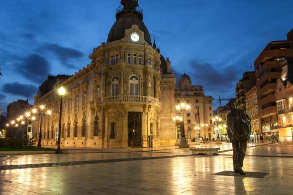 Tour de los Misterios gratuito y Leyendas de Cartagena - Civitatis.com