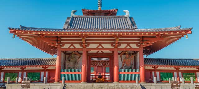 Tour gratuito por Los Templos de Osaka - Reserva en Civitatis.com