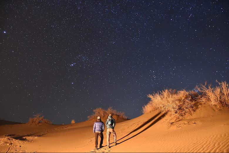 NOCHE EN EL DESIERTO DE VARZANEH EN ISFAHÁN - CIVITATIS.COM