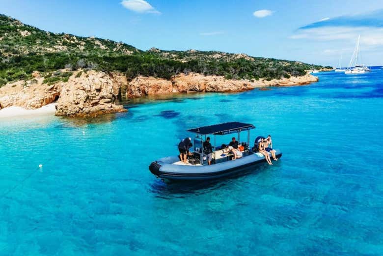 Paseo en Lancha por el Archipiélago de la Maddalena Desde Palau ...