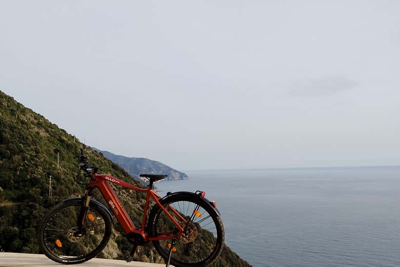 Tour en Bicicleta Eléctrica por Cinque Terre Desde Monterosso ...
