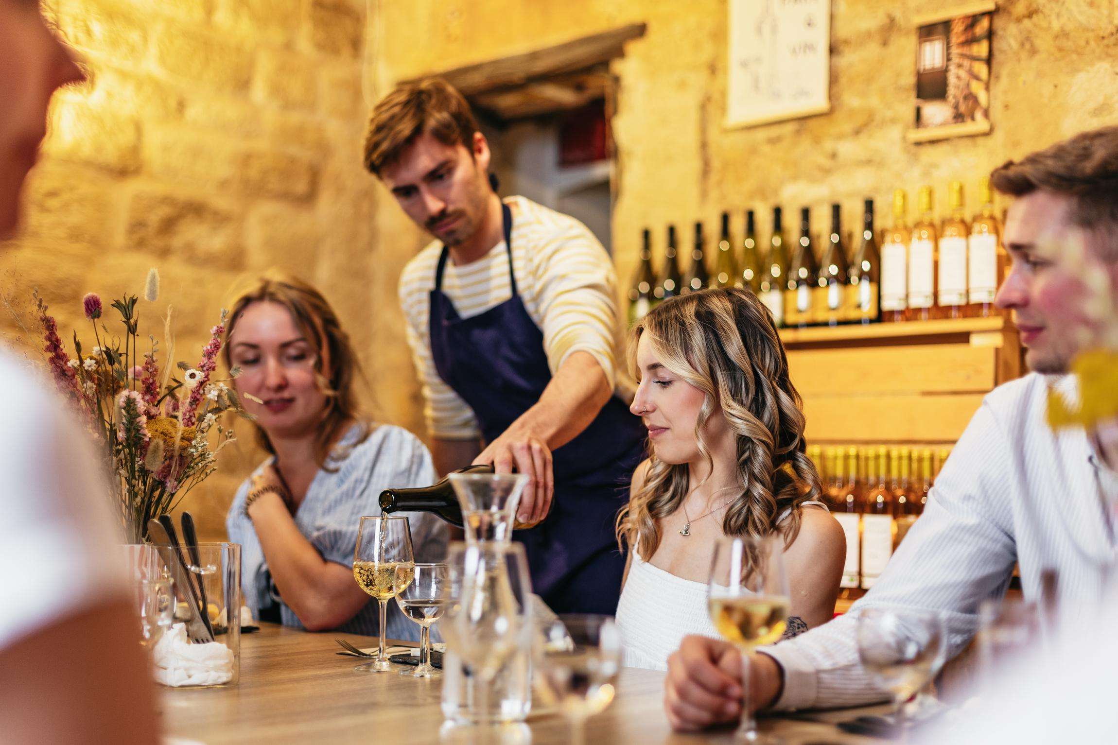 París: Cata de Quesos y Vinos en Montmartre |
