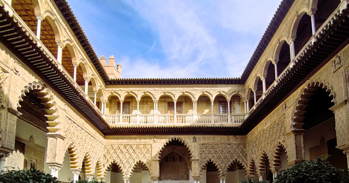 Sevilla: Visita Guiada del Alcázar en Grupo reducido y Ticket de Entrada |