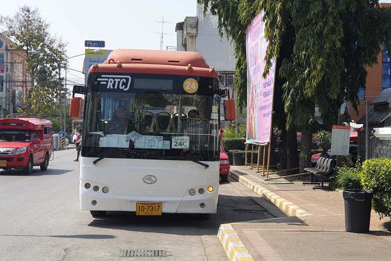 Autobús entre el Aeropuerto y Chiang Mai - Civitatis.com