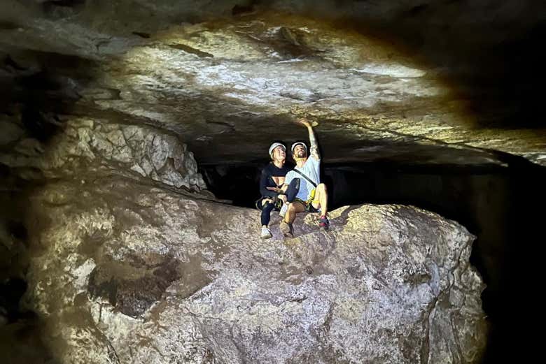 Excursión A Las Cavernas del Cacique Guatapé - Civitatis.com