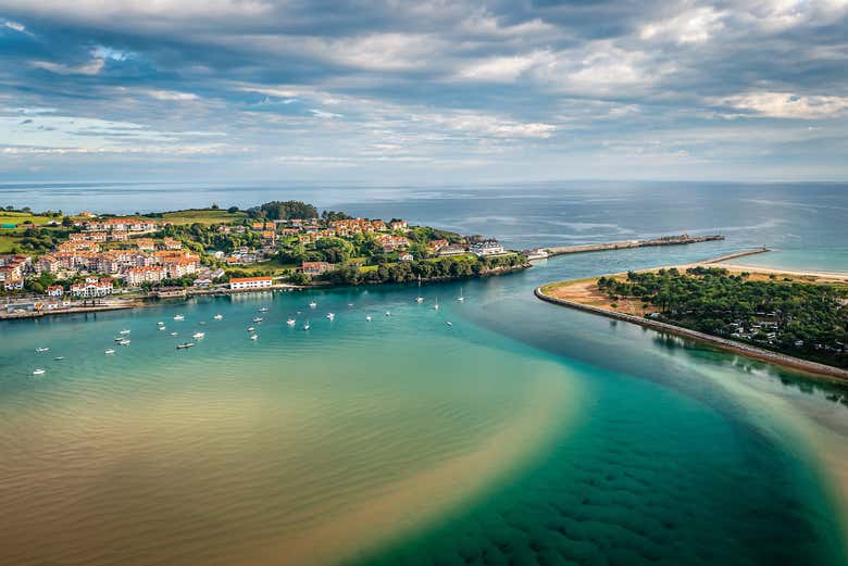 Tour gratuita por San Vicente de la Barquera - Civitatis.com