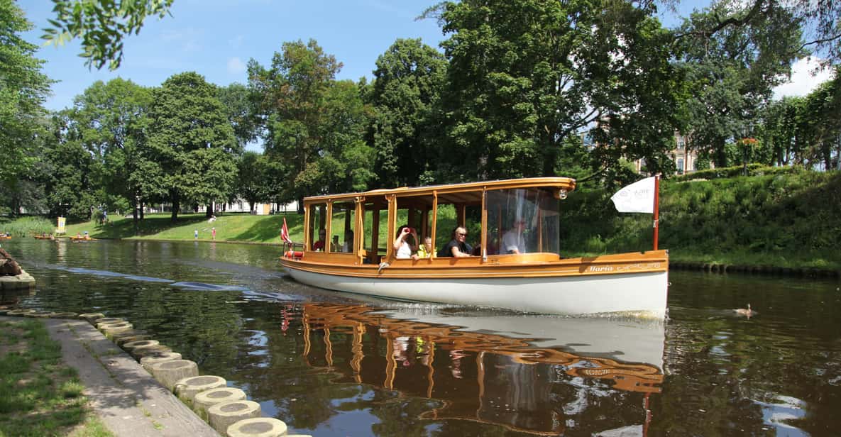 Tour Turísstico de Riga en Barco por Los Canales