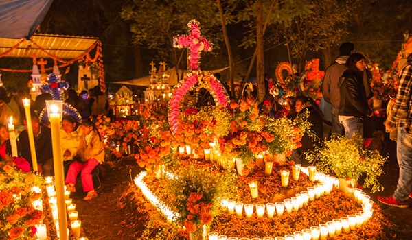 Paquete de Viaje y Tours: Dia de Muertos