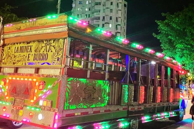 Tour en Chiva Rumbera Música Fiesta y Diversión en Santa Marta 2025