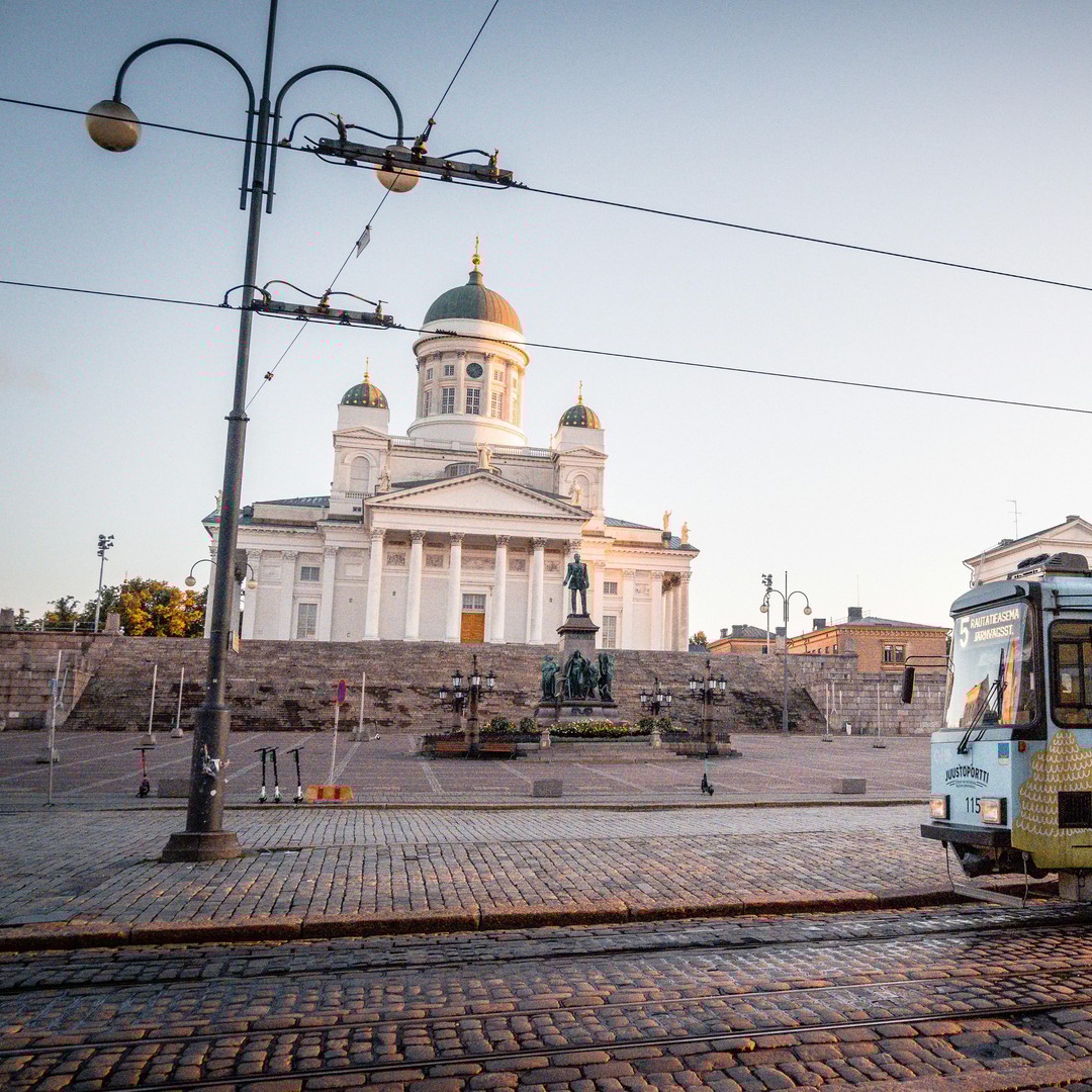 Tour privado VIP por Helsinki: Un Día Con Estilo en Finlandia