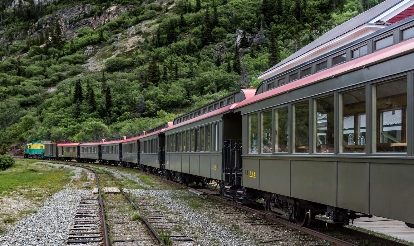 El Expreso de Canfranc Llega Hasta Jaca y Recorre El Pirineo Aragóns