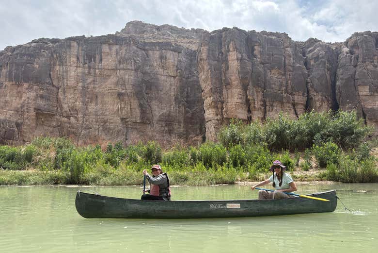 Tour en kayak o canoa por el río grande en el parque big bend ...