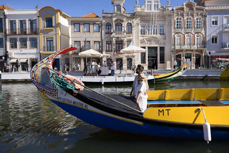 Tren Turísstico de Aveiro + Paseo en Barco Moliceiro - Civitatis