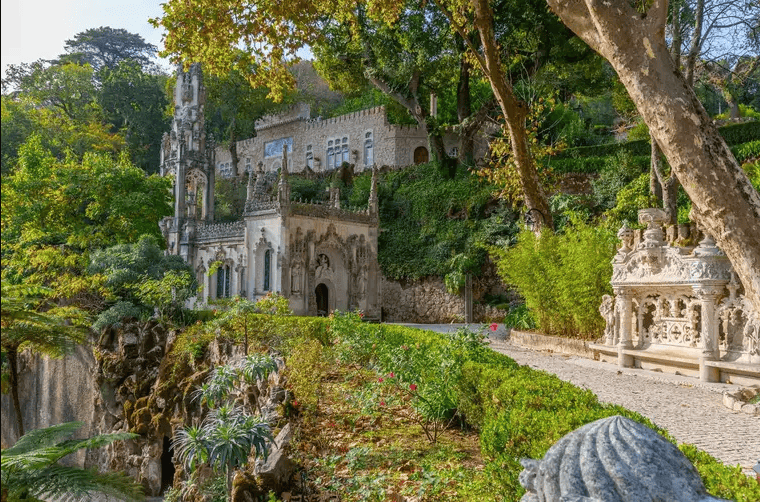 Visite un pastel por Sintra y visita Guiada A Quinta da Regaleira