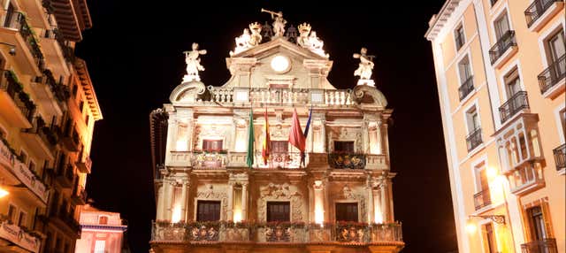 Tour de los Misterios y Leyendas de Pamplona - Civitatis.com