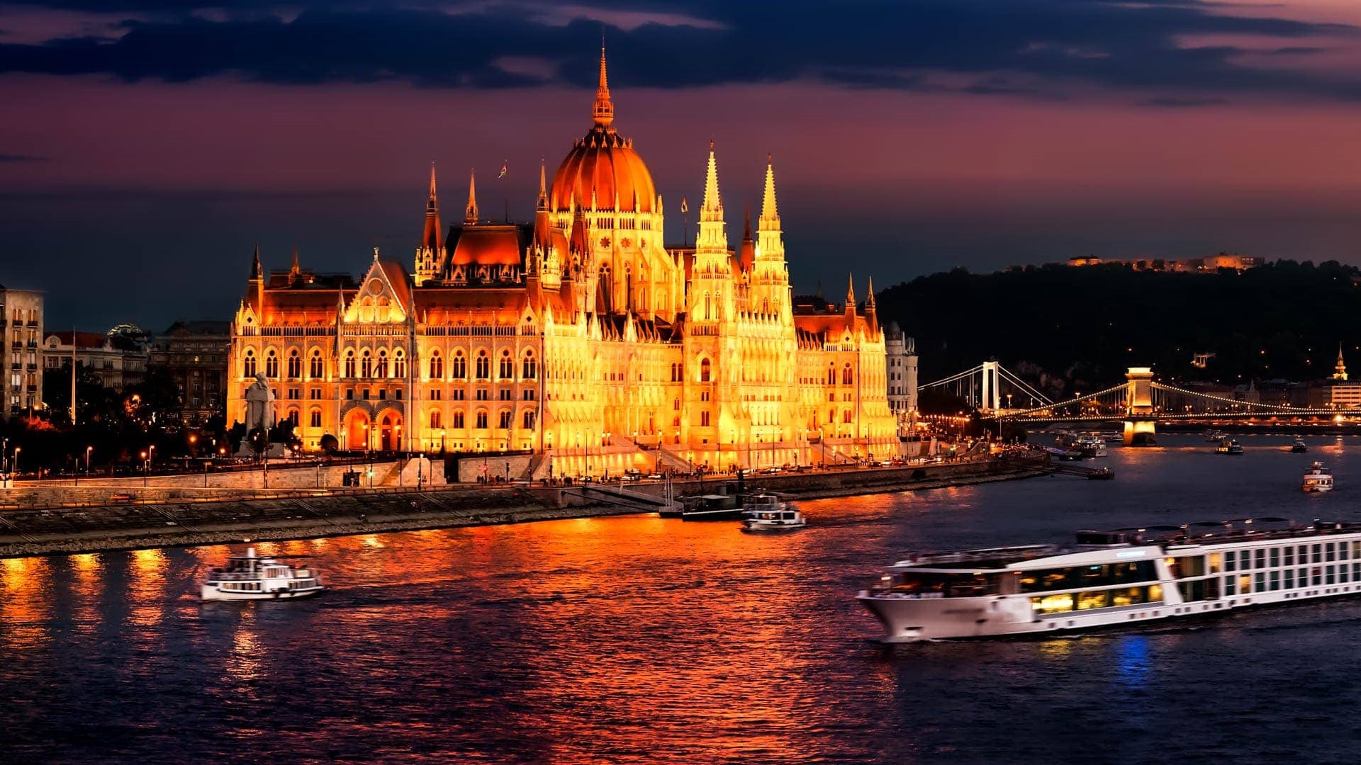Excursión nocturna en barco a Visegrád desde Budapest