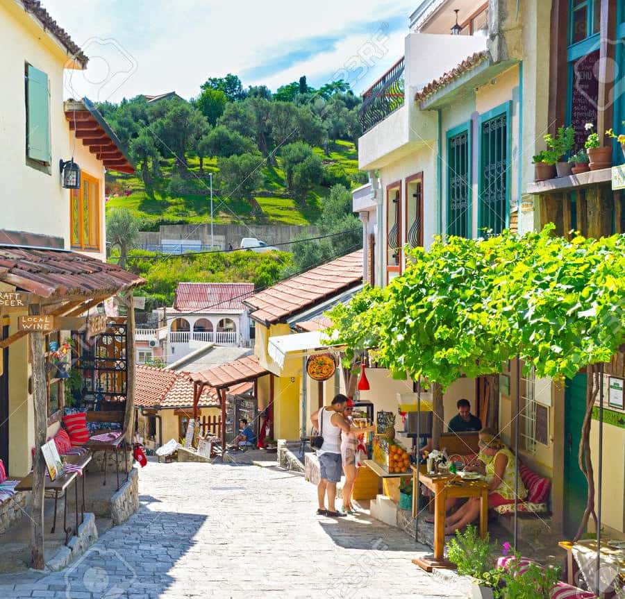 Bar, Montenegro: Excursión en Tierra Con Crucero por el Lago ...