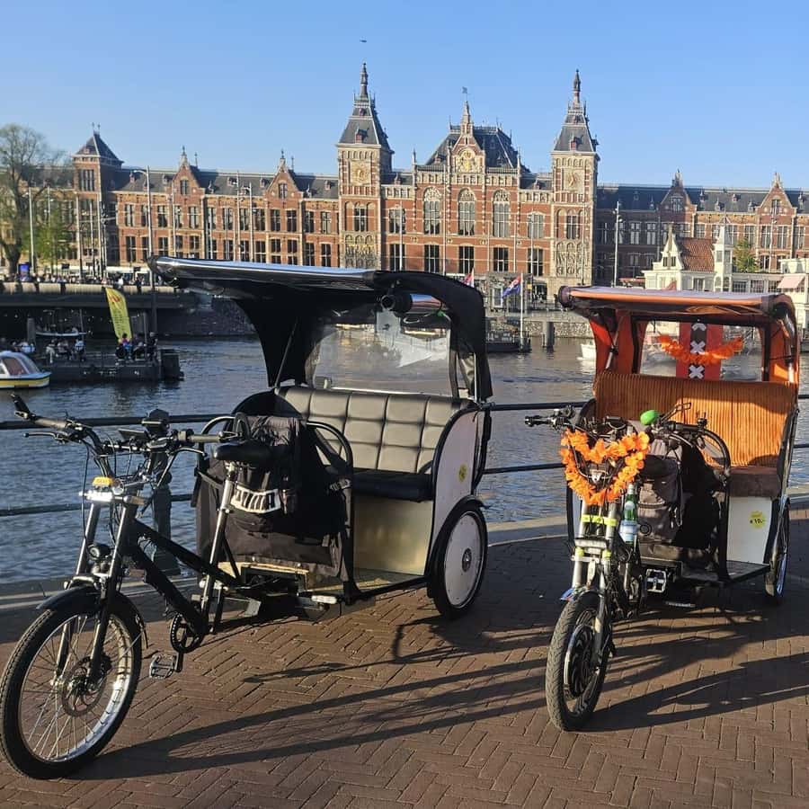 Ámsterdam: tour privado guiado en bicitaxi y rickshaw por los...